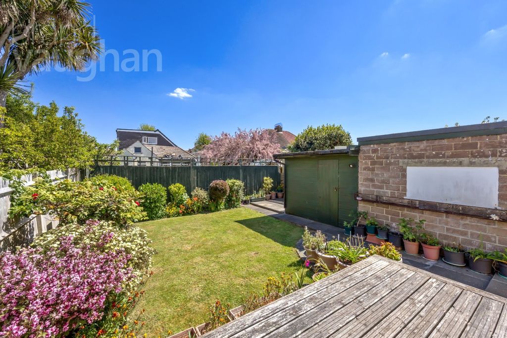 Property photo 2 of 25 Picture No. 04