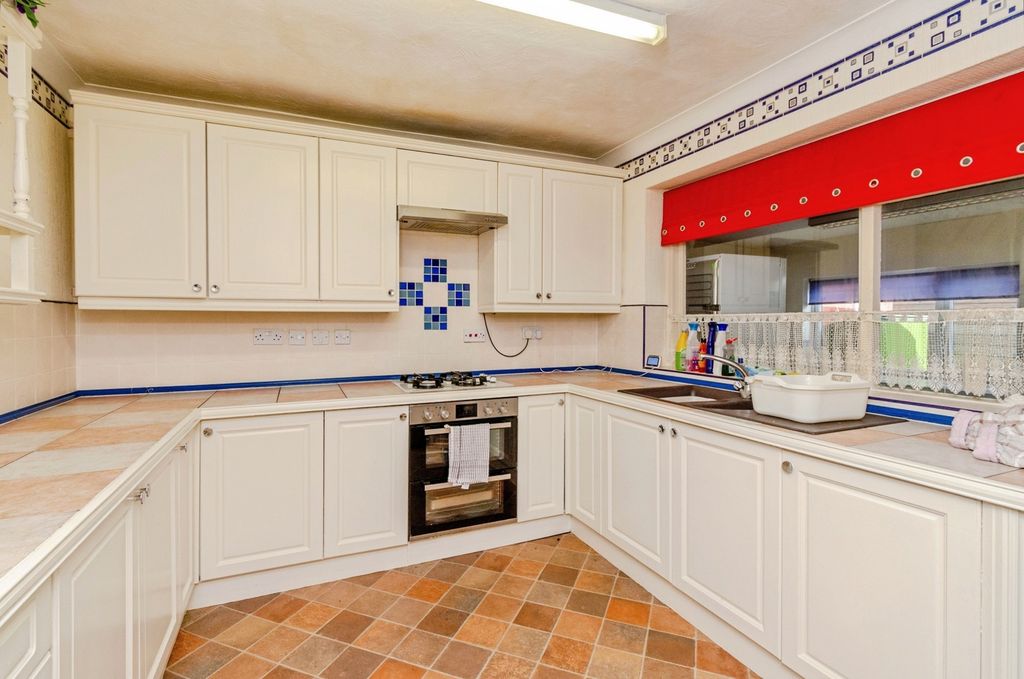 Property photo 3 of 17 Photo