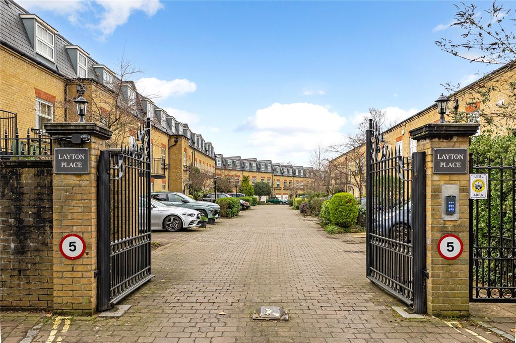 Property photo 2 of 25 Picture No. 05