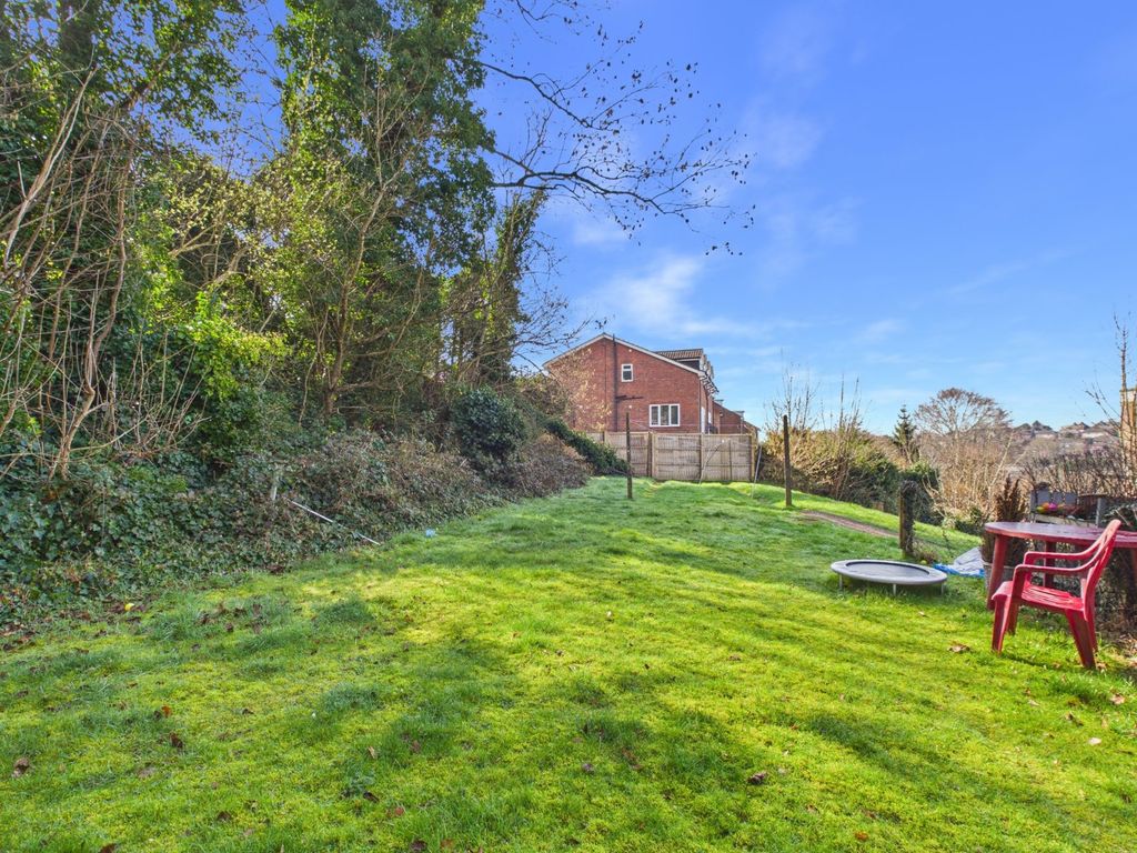 Property photo 3 of 15 Gardens