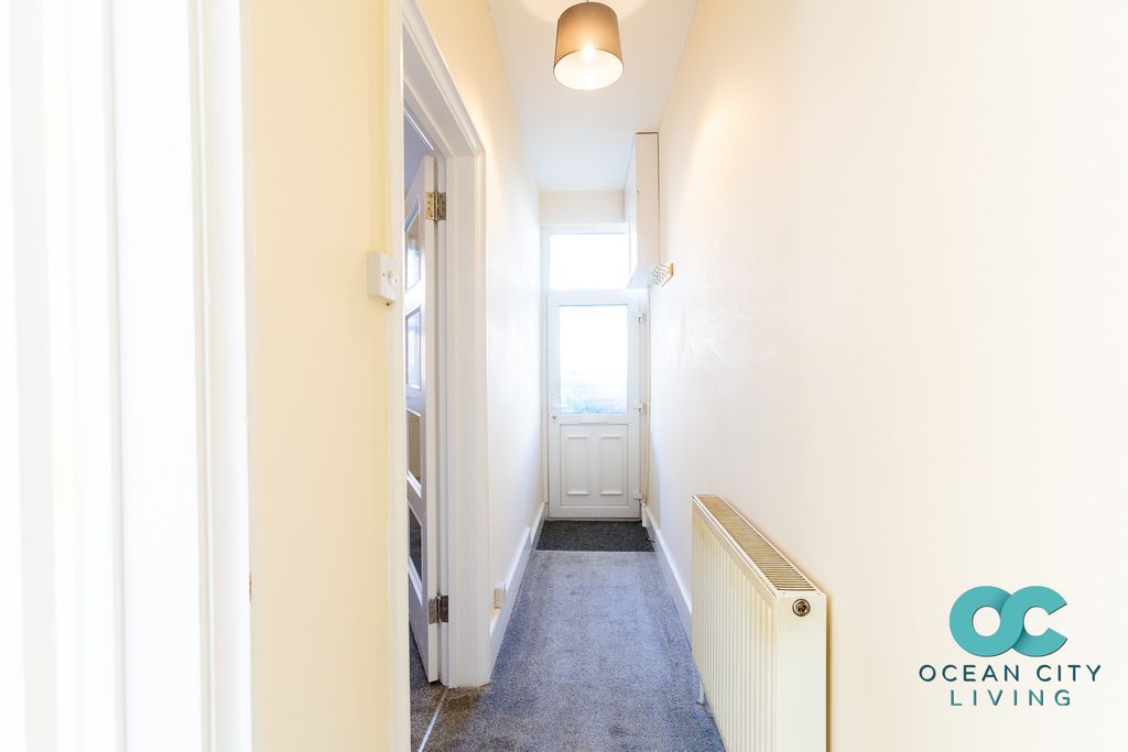 Property photo 3 of 22 Hallway