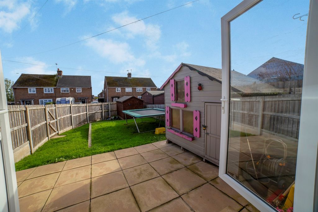 Property photo 2 of 24