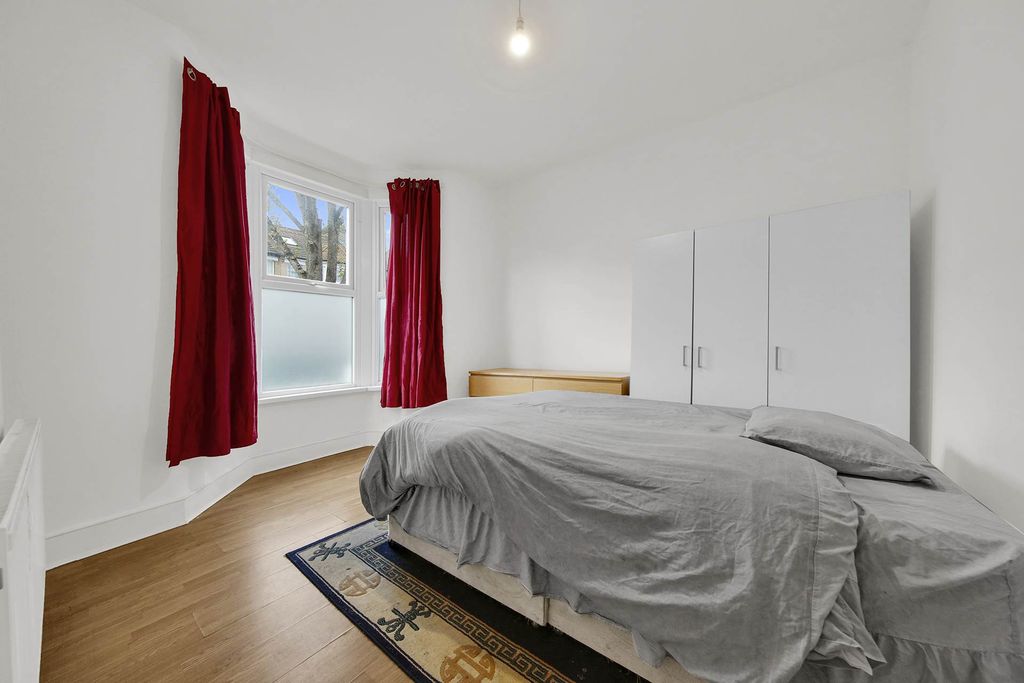 Property photo 2 of 22