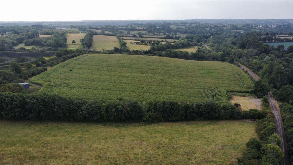 Property photo 3 of 16 Dji_Fly_20250811_102736_287_1754904582631_Photo_Optimized.Jpg