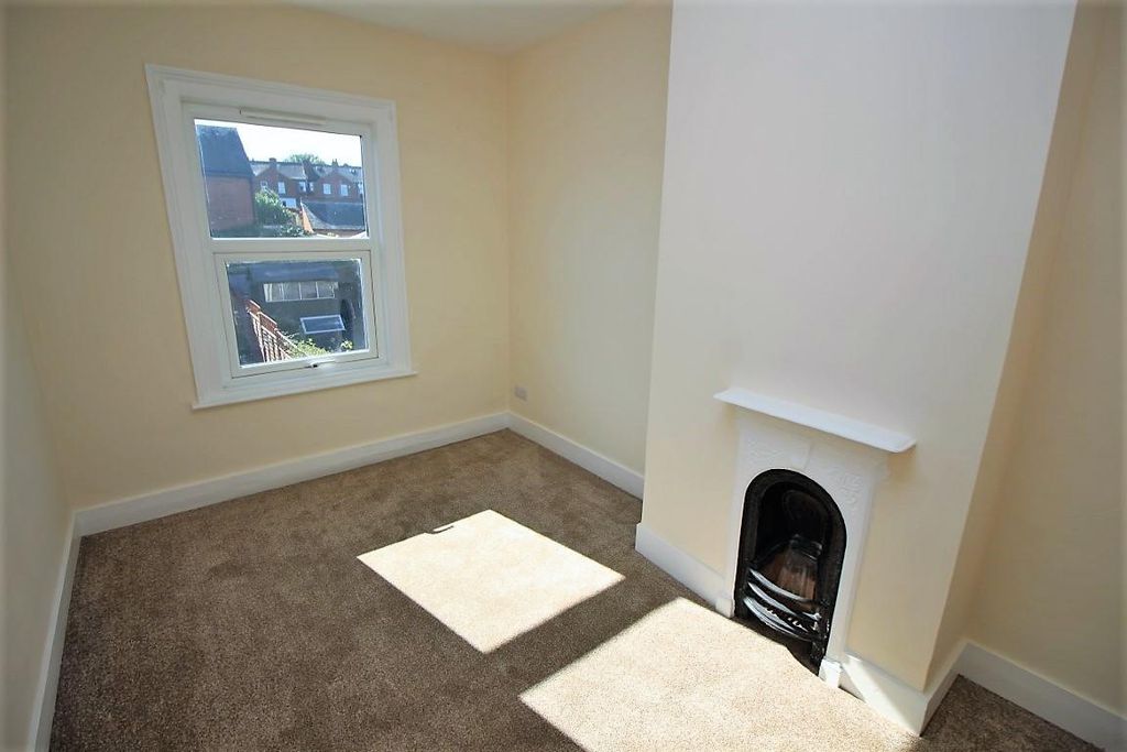 Property photo 1 of 9 Bedroom 2
