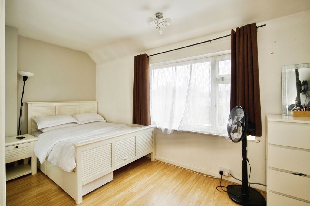 Property photo 3 of 16 Pbox-Img.Jpg