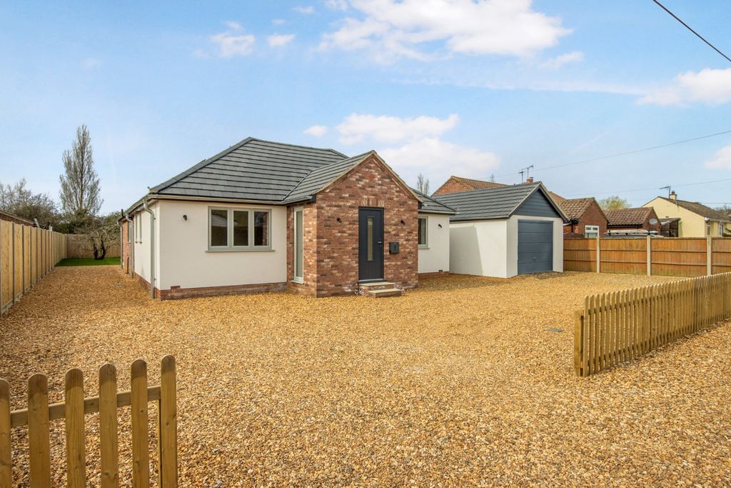 Property photo 1 of 24 4068981