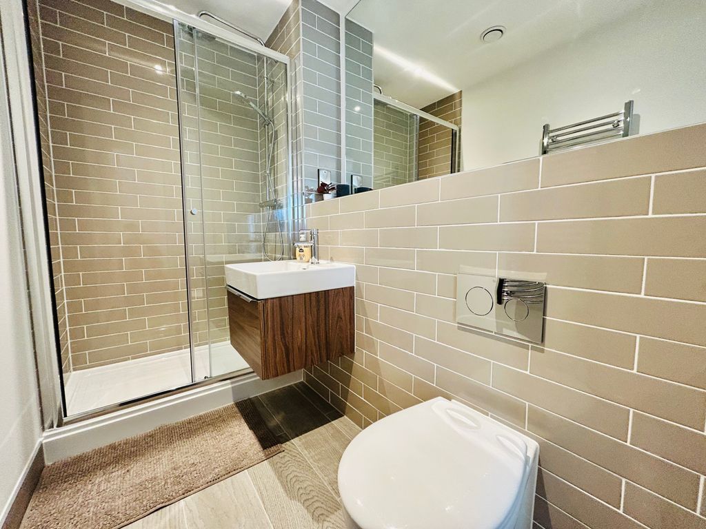 Property photo 3 of 4 Bathroom