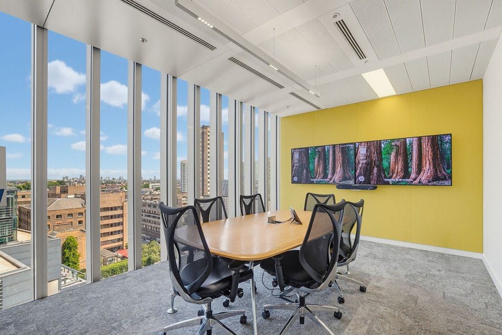 Property photo 2 of 11 Stmaryaxe70,9Thfloor-20.Jpg