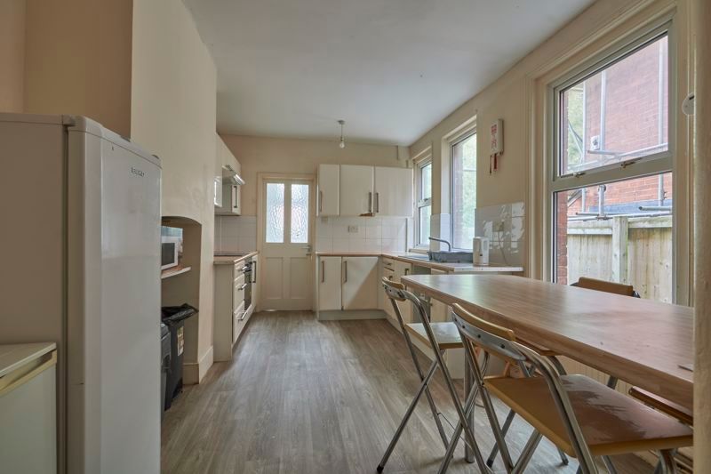 Property photo 2 of 11 Kitchen Diner