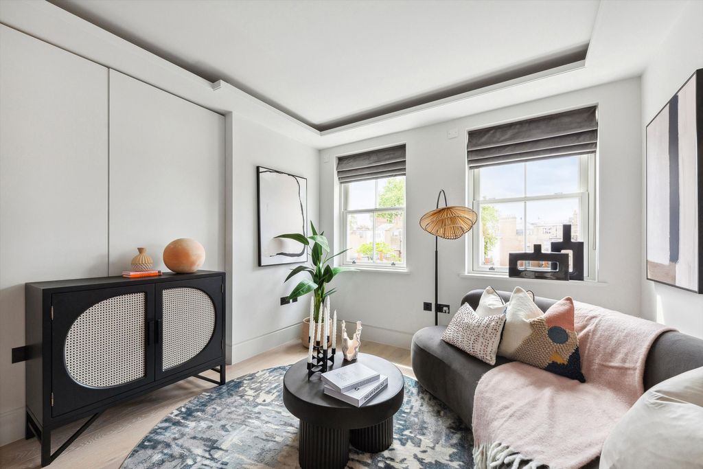 Property photo 2 of 12 Image