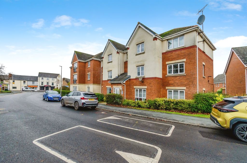 Property photo 1 of 20