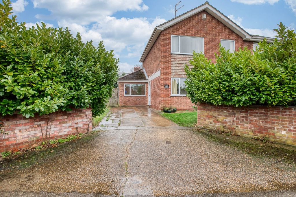 Property photo 1 of 23