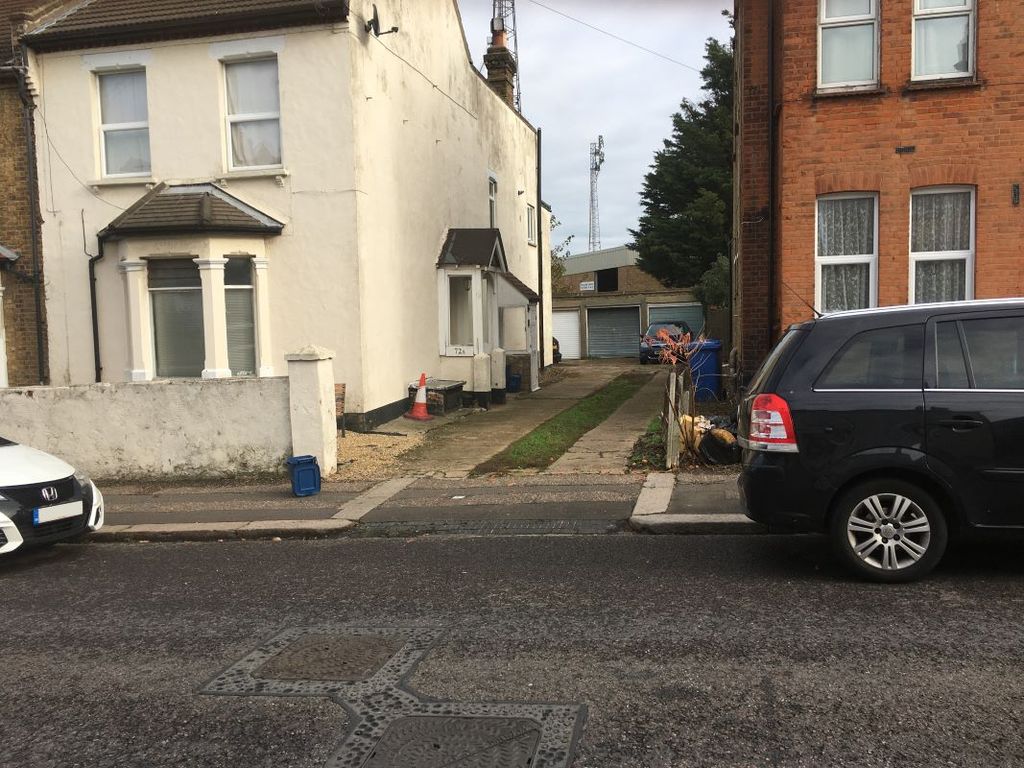 Property photo 3 of 3