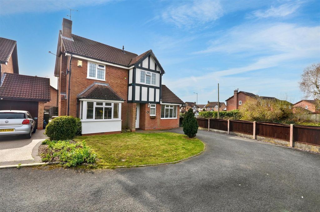 Property photo 1 of 18