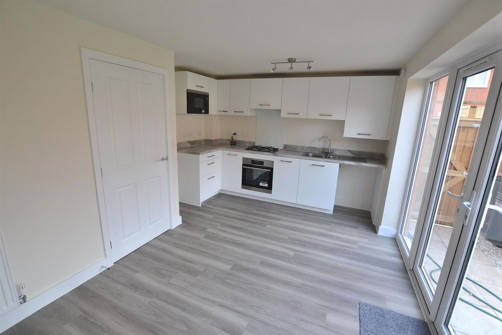 Property photo 3 of 15 9.Jpeg