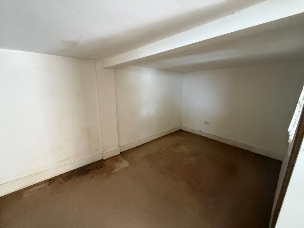 Property photo 3 of 19 Room One