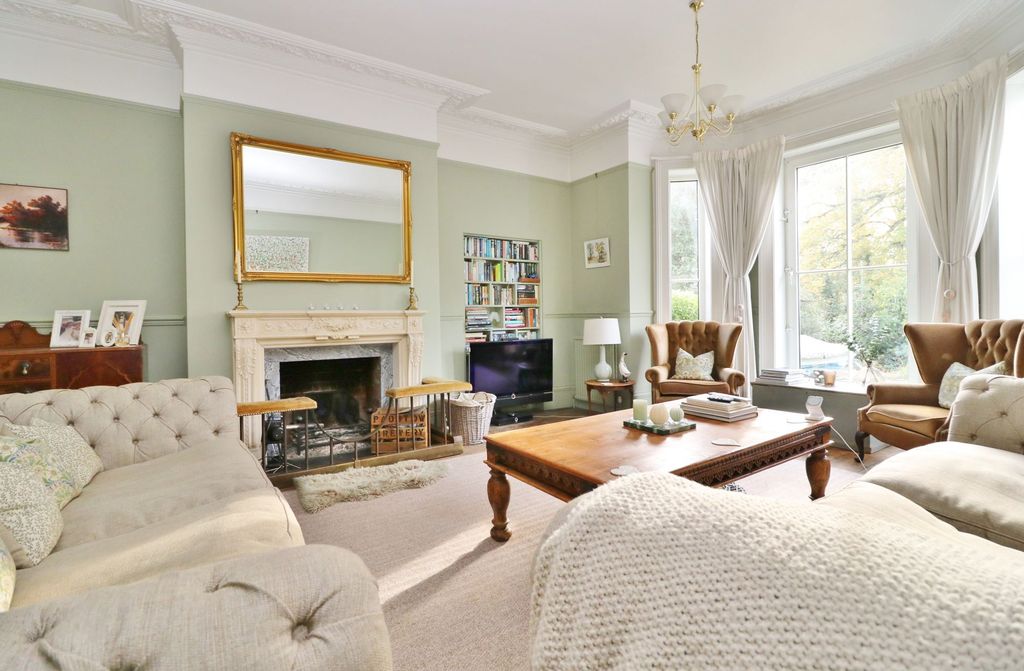 Property photo 2 of 26