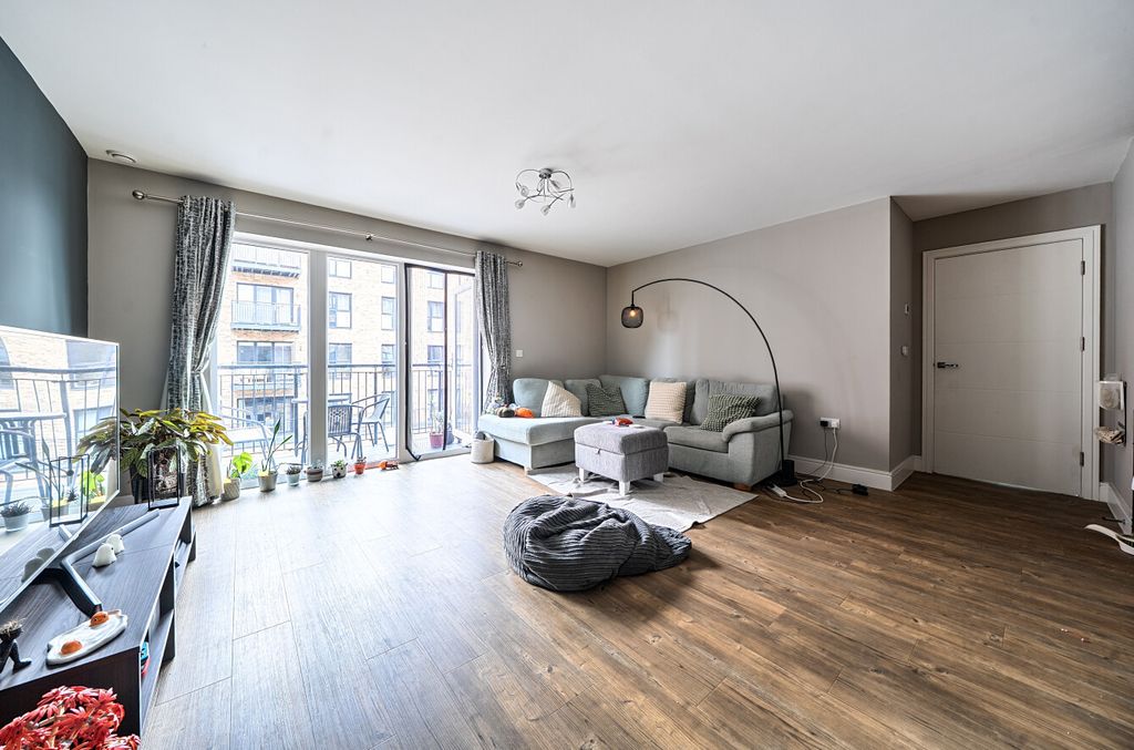Property photo 2 of 14 1527483-4-6Ac3A92...