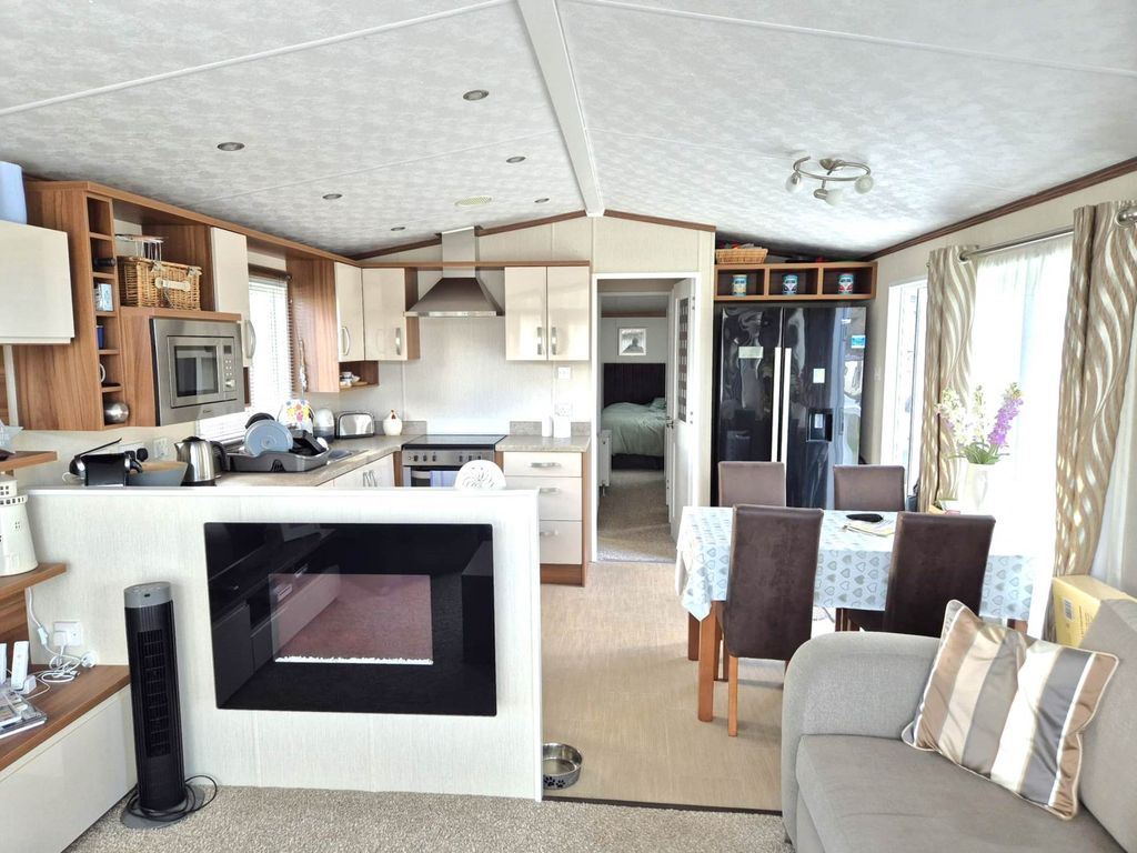 Additional image 4 of 2 bed mobile/park home for saleLlanfairpwllgwyngyll, Anglesey LL61