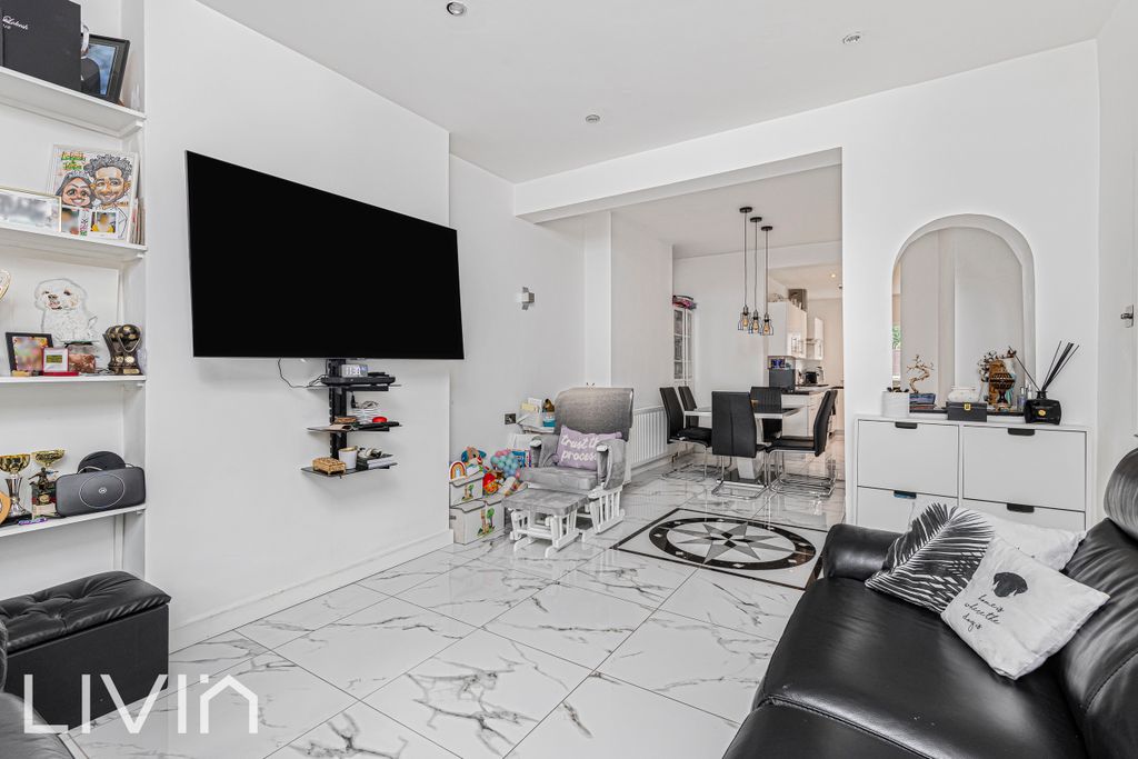 Property photo 2 of 16 2