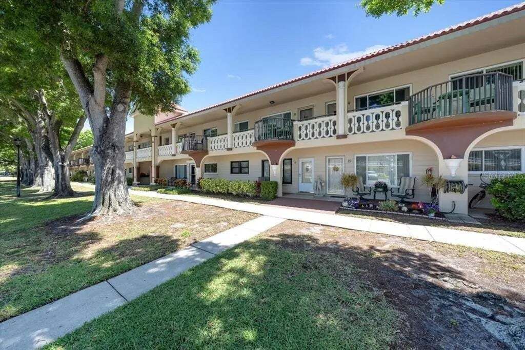 Property photo 1 of 20