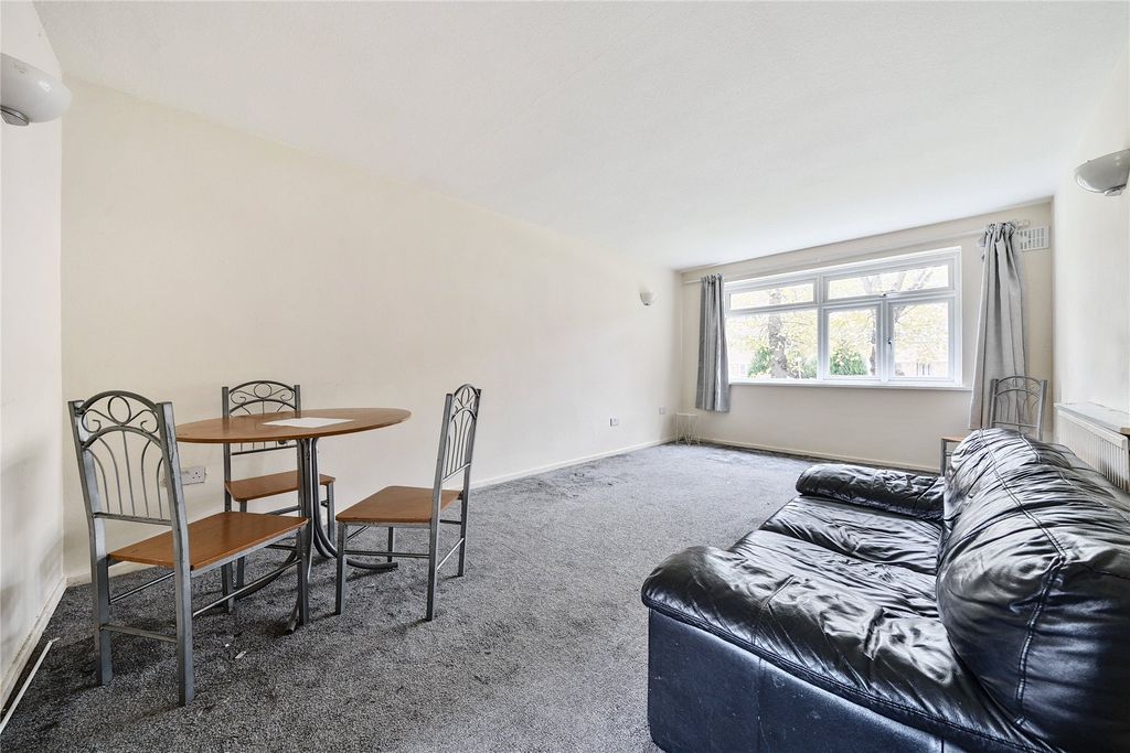 Property photo 2 of 11 Picture No. 03