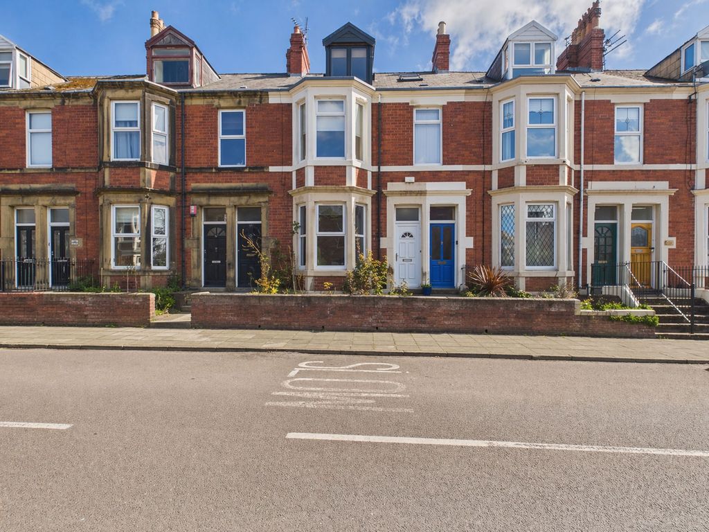 Property photo 1 of 8 External