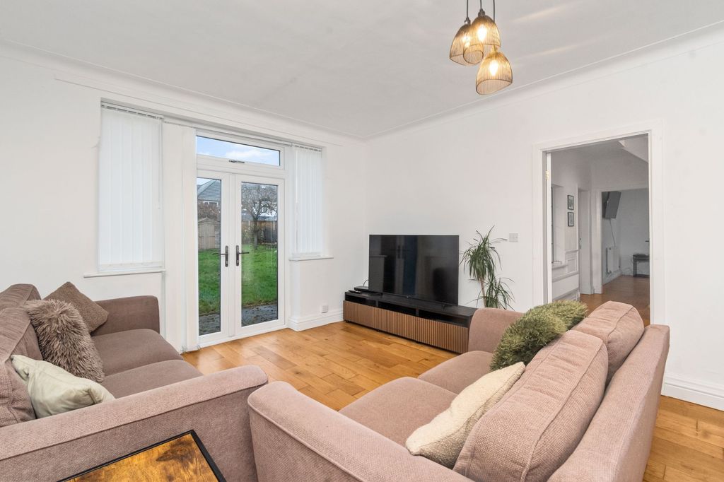 Property photo 3 of 36