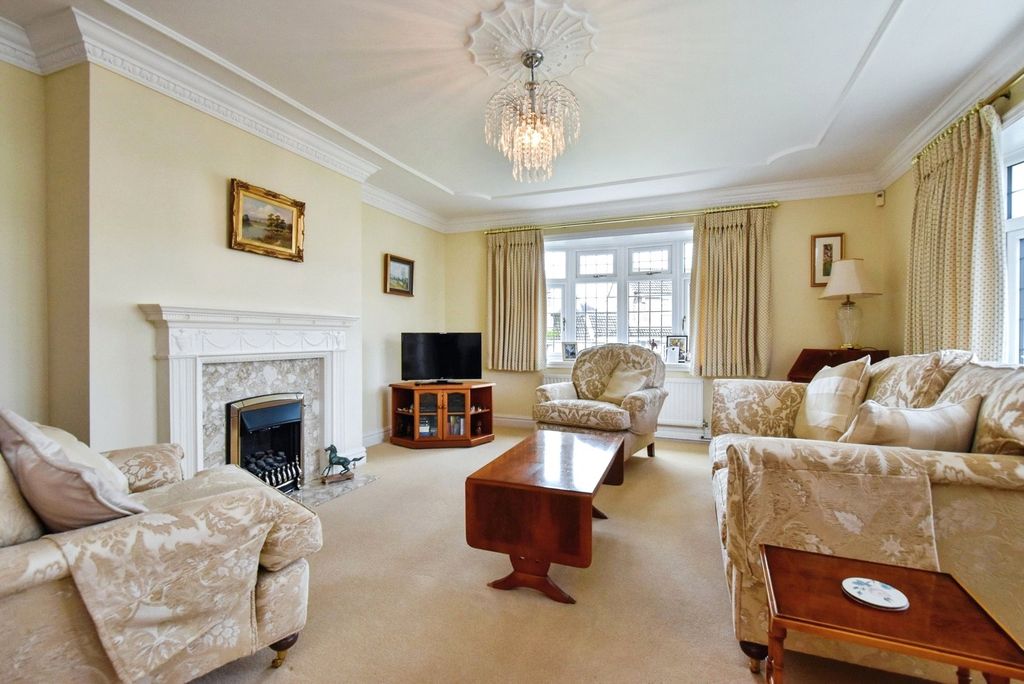 Property photo 3 of 17 Pbox-Img.Jpg