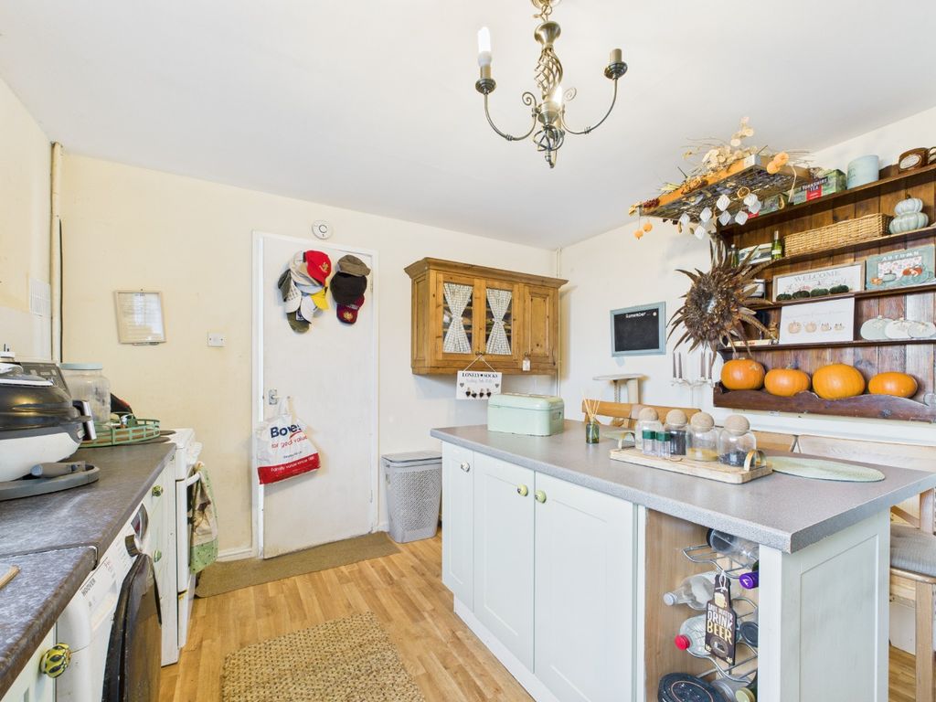 Property photo 2 of 21 4622084