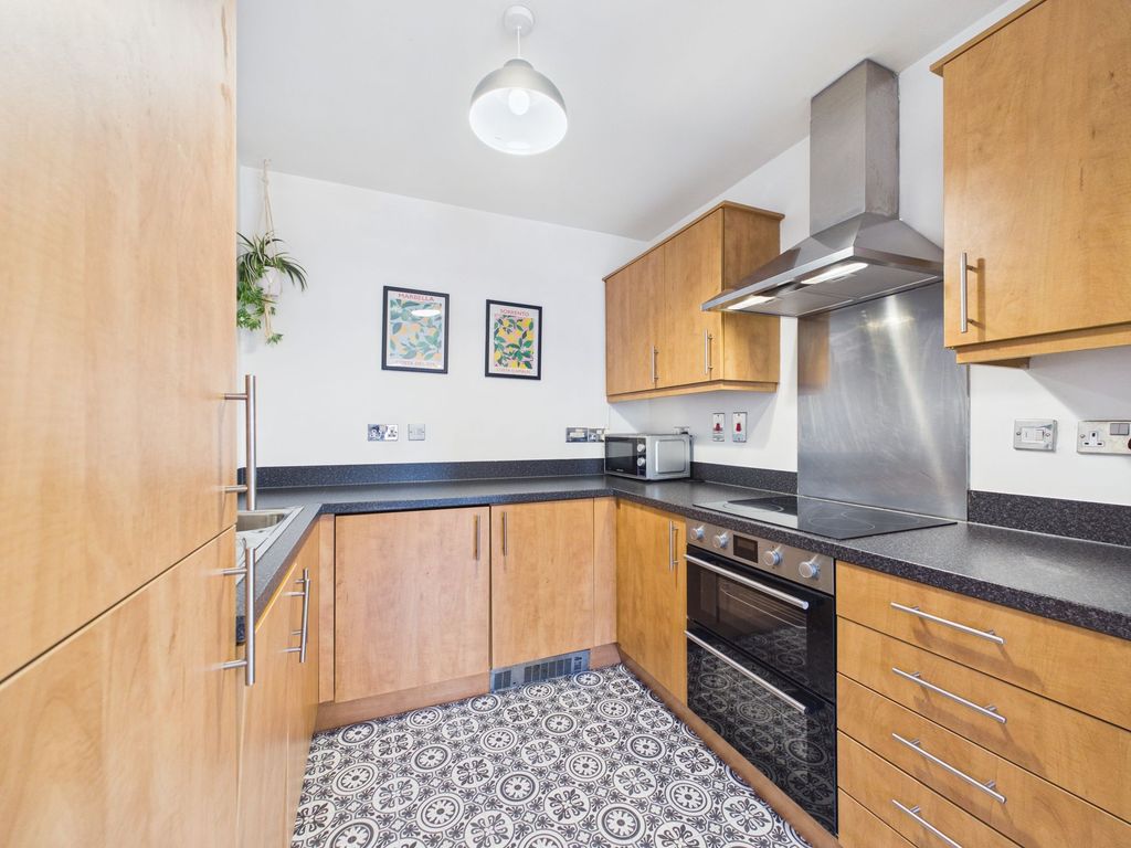 Property photo 3 of 13 Kitchen