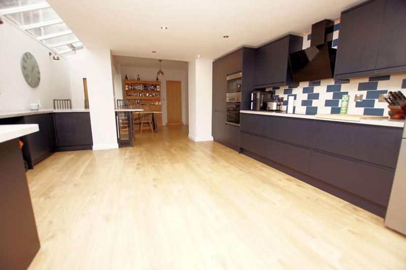 Property photo 2 of 16 Kitchen Diner