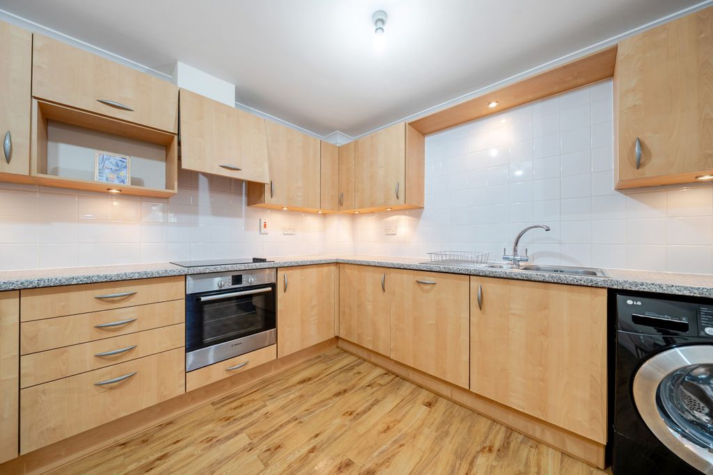 Property photo 2 of 17 1498938-5-6A6c6A9...