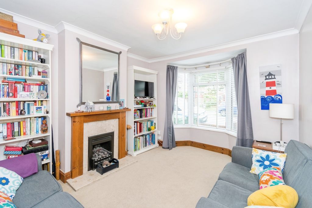 Property photo 2 of 17 Photo