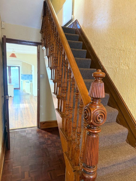 Property photo 3 of 31