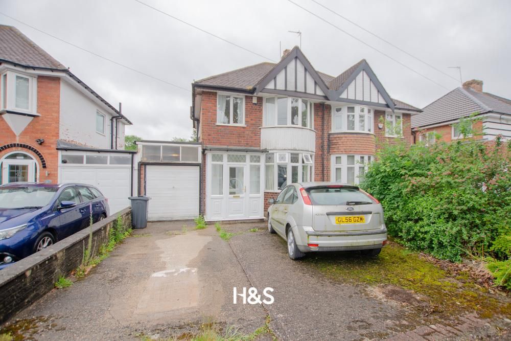 Property photo 1 of 12 182 Colebourne - Front.Jpg