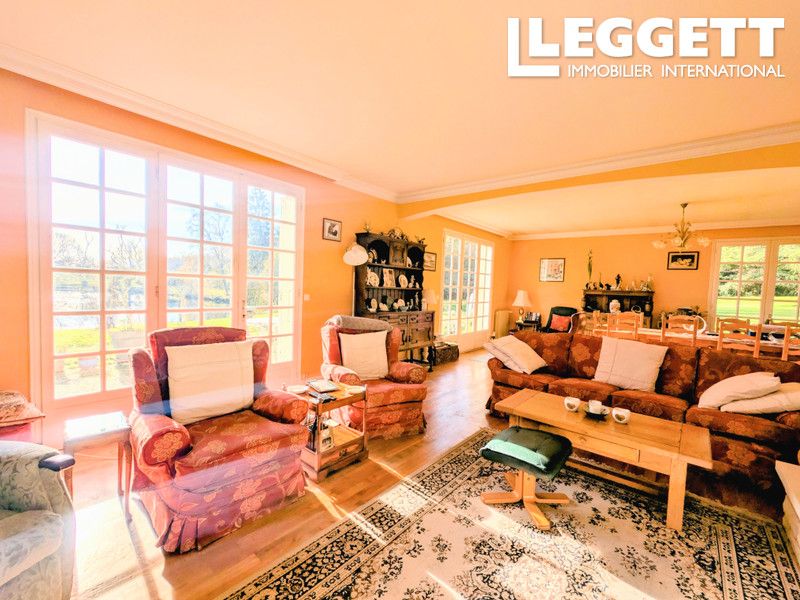 Property photo 2 of 10