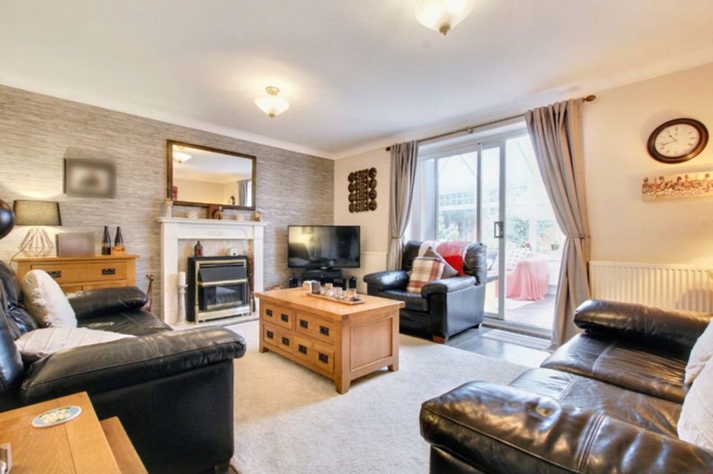 Property photo 2 of 36
