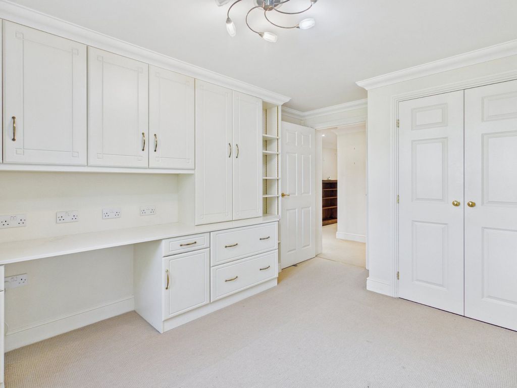 Additional image 11 of 2 bed flat for saleLedborough Lane, Beaconsfield HP9