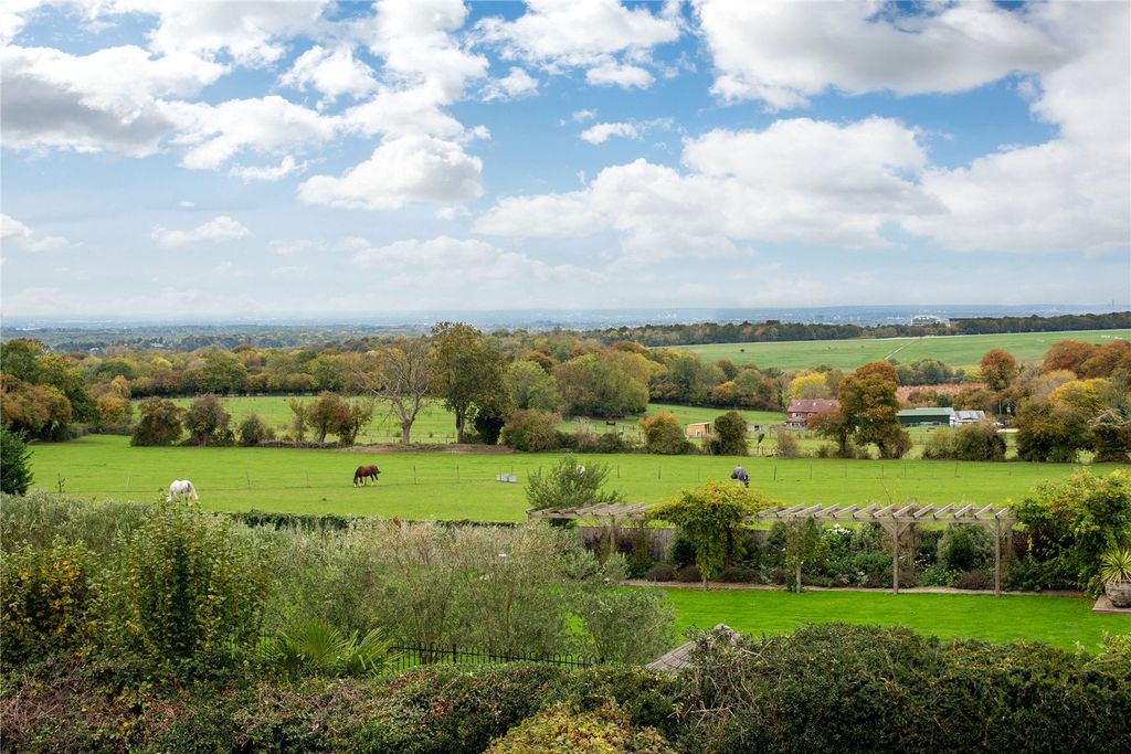 Property photo 1 of 25 Picture No. 22