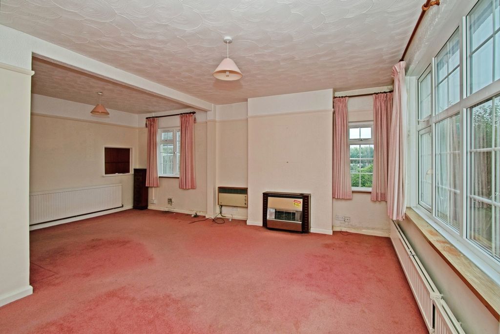 Property photo 2 of 19 Pbox-Img.Jpg