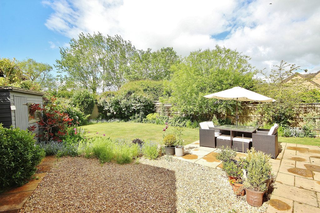 Property photo 3 of 14