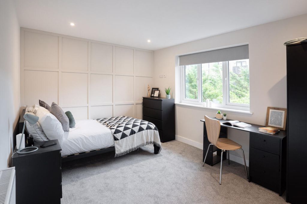 Property photo 1 of 15 101-The-Valley-17