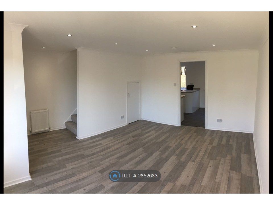 Property photo 2 of 12 Living Room