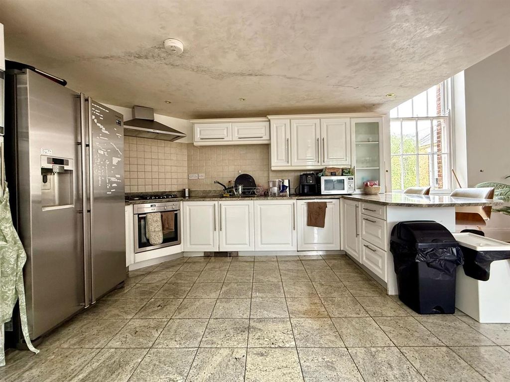 Property photo 3 of 31 Pzfu6529.Jpg
