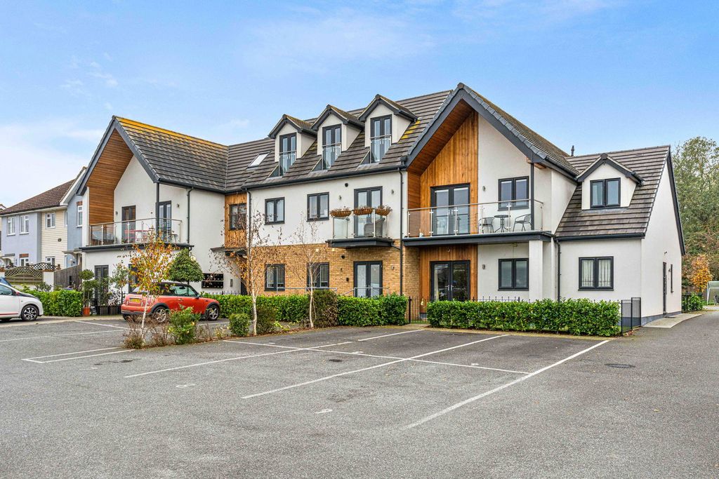 Property photo 2 of 19