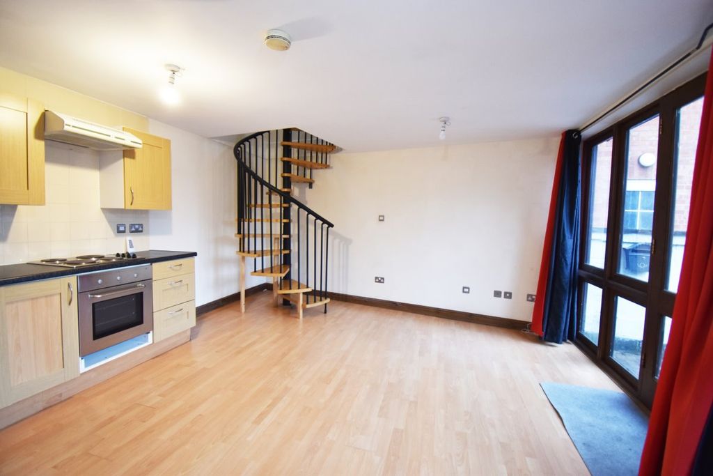 Property photo 3 of 8