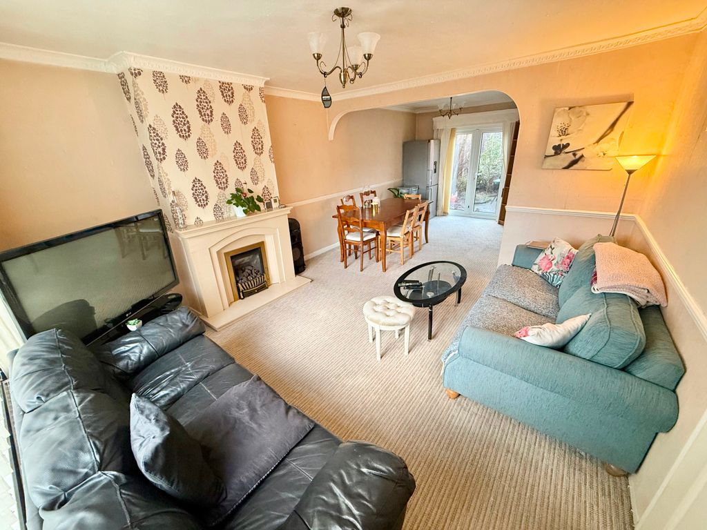 Property photo 2 of 21