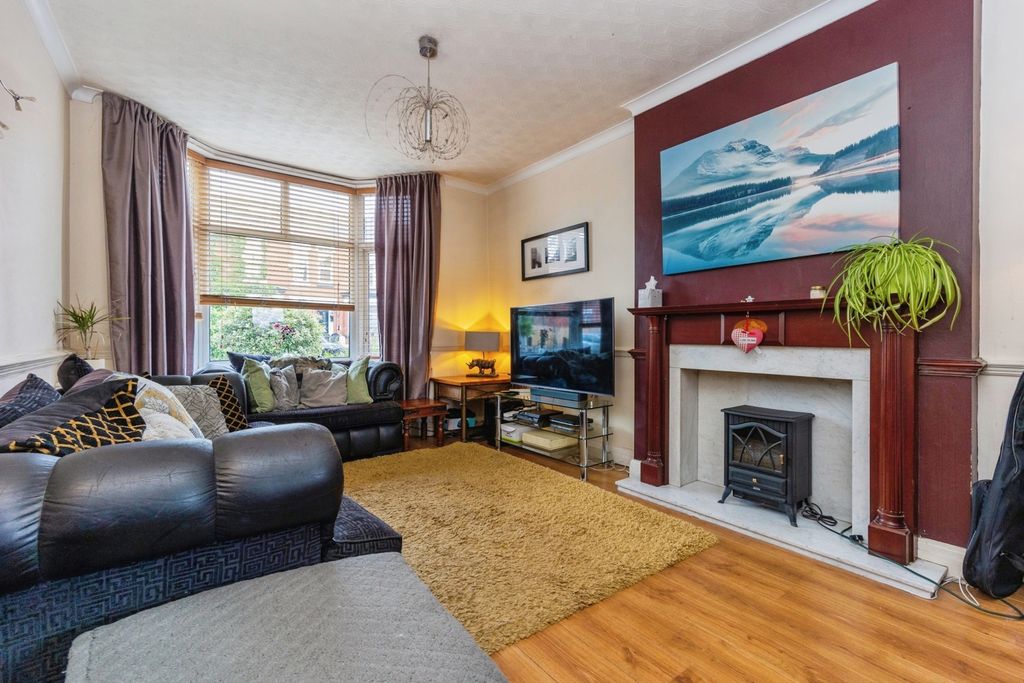 Property photo 2 of 19 Pbox-Img.Jpg